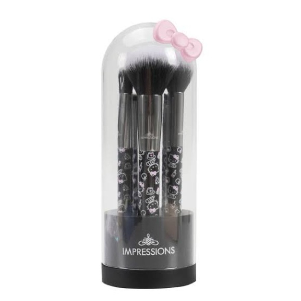 VIRAL SOLD OUT - Hello Kitty® "The Favorites" Bell Jar 6-PC Brush Gift Set